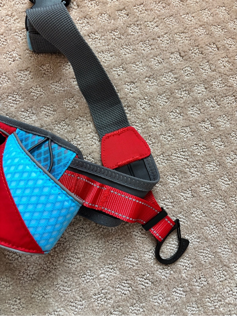 Red Hands-Free Dog Walking/Running Belt with Leash - Picture 7 of 8